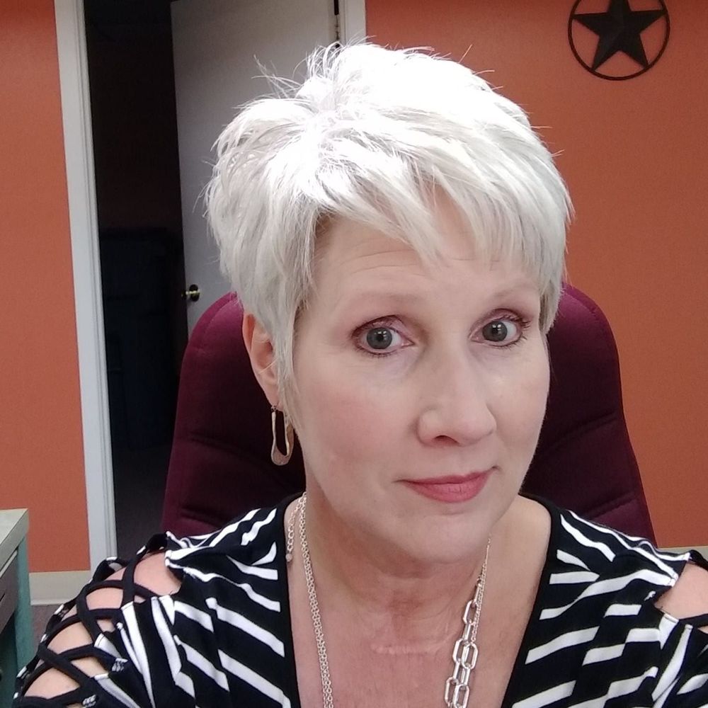 Meet your Posher, Debbie